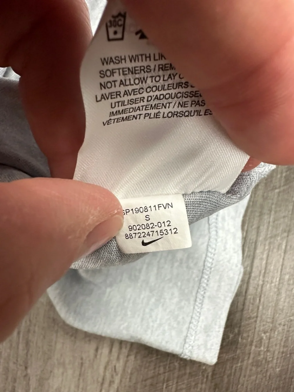 Nike Dri-Fit Legend Scoop Performance Tee - Small - Picture 7 of 7